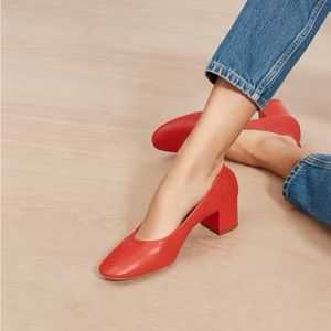 New in box Everlane The Day Heel in Bright Red size 8